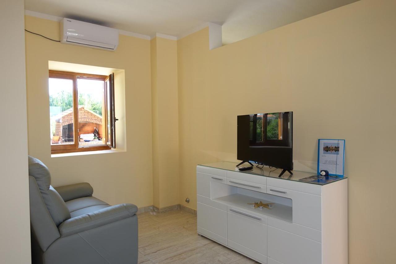 Apartments Leon 宁 外观 照片